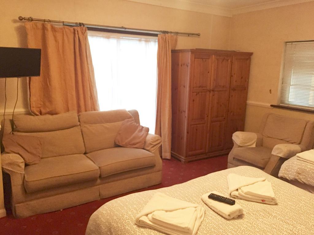 Welbeck Hotel - Close To Beach, Train Station & Southend Airport Екстер'єр фото